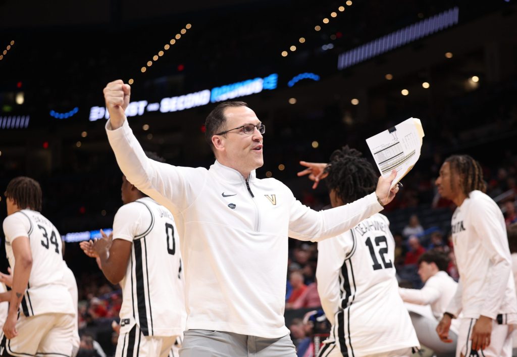 Vanderbilt announces contract extension for Mark Byington amid job rumors – Saturday Down South