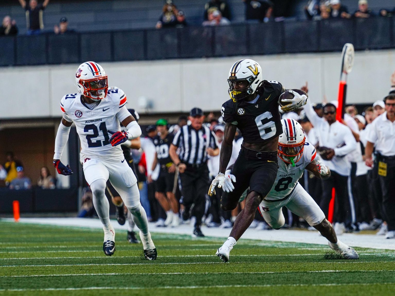 Football: No. 15 Vanderbilt takes down Auburn, 45-38, in overtime thriller – The Vanderbilt Hustler