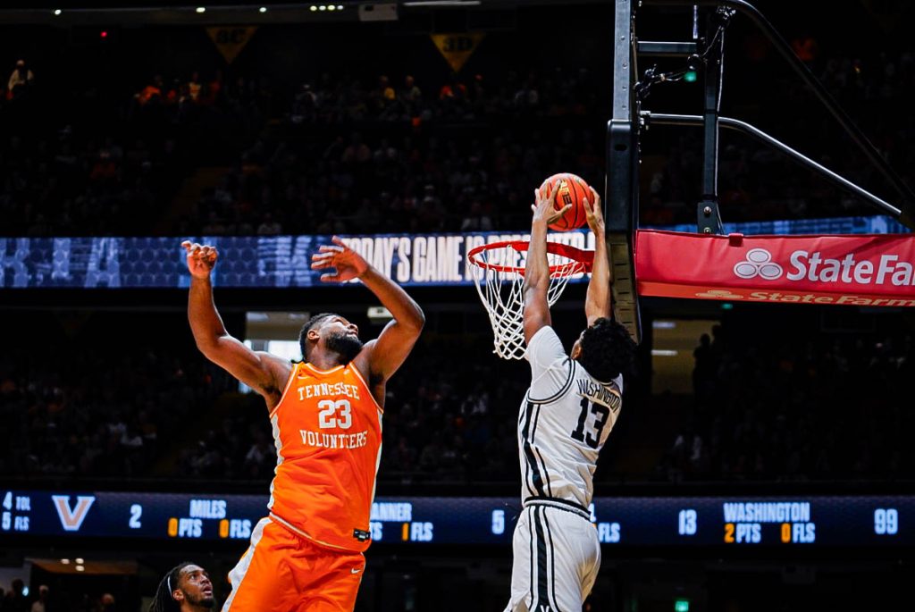 Men’s Basketball: Vanderbilt defeats Tennessee 75-68 in SEC Tournament quarterfinals – The Vanderbilt Hustler
