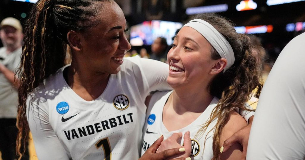 NCAA Illinois Vanderbilt Basketball – Roanoke Times