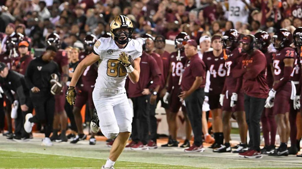How Vanderbilt Football Feels Transition to Wide Receiver Will Benefit Brycen Coleman – Sports Illustrated