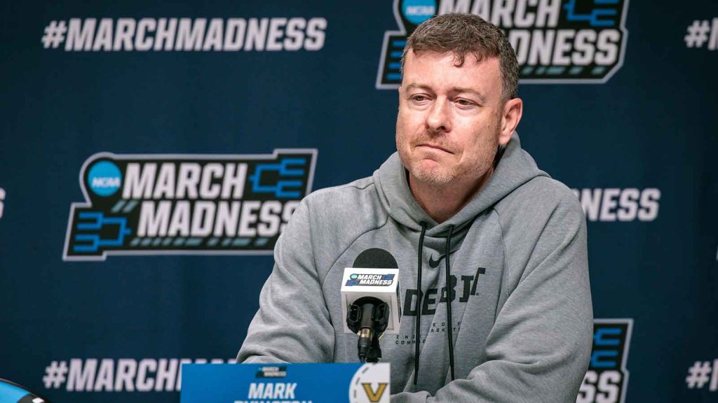 Vanderbilt basketball rumors: Mark Byington nearing contract extension amid North Carolina rumors – ClutchPoints
