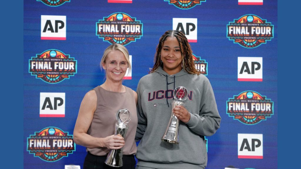 Shea Ralph, Sarah Strong savor AP basketball awards with Vanderbilt and UConn families present – WHAS11