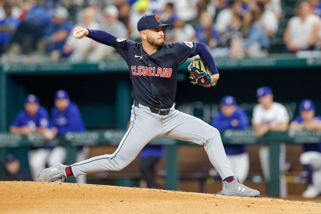 Yankees Sign Peter Strzelecki To Minors Contract