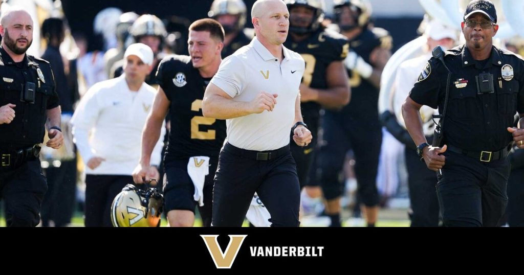 Lea Named Eddie Robinson Coach of the Year – Vanderbilt Commodores | Official Athletic Site