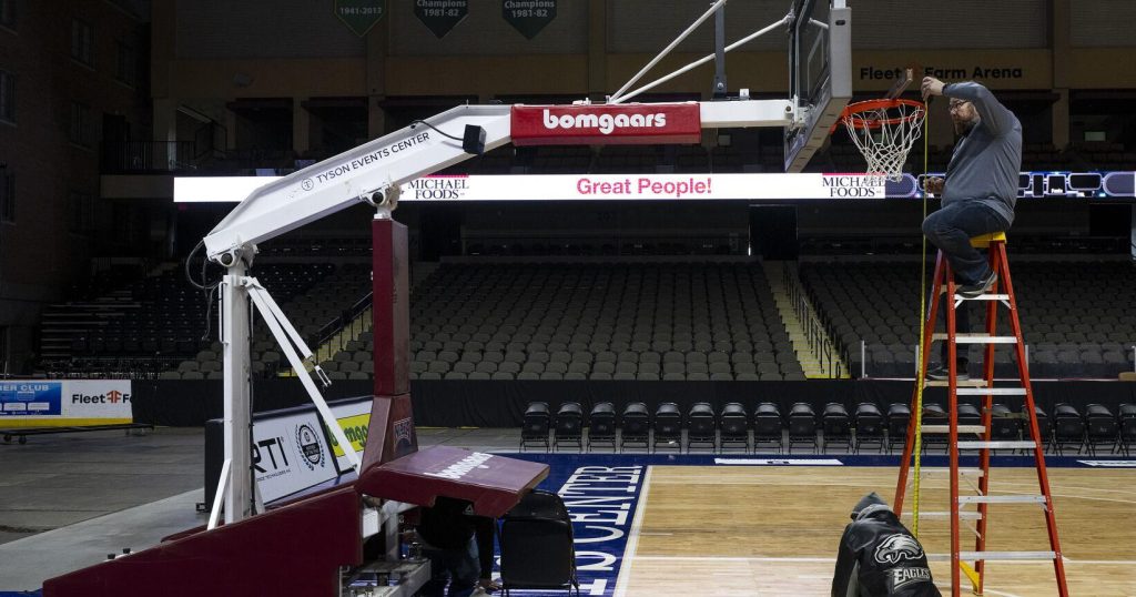 Iowa women's basketball to play Vanderbilt at Tyson Events Center – Sioux City Journal