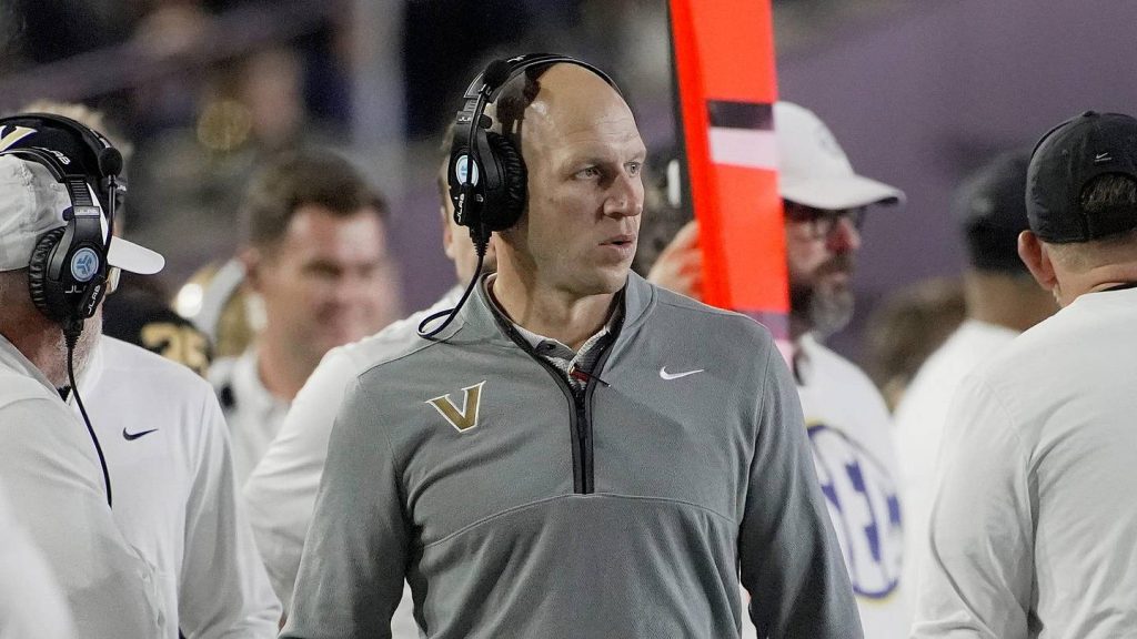 What Vanderbilt Football’s 2027 Class Says About the Program – Sports Illustrated