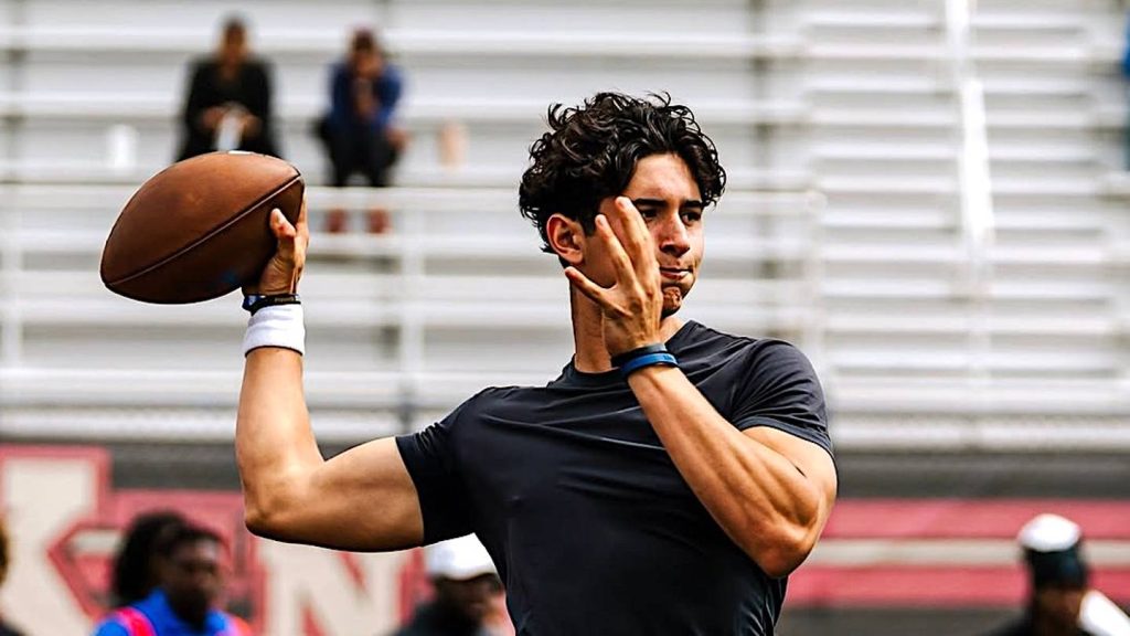 Vanderbilt Football Gets Three-Star 2027 Quarterback Commit – Sports Illustrated