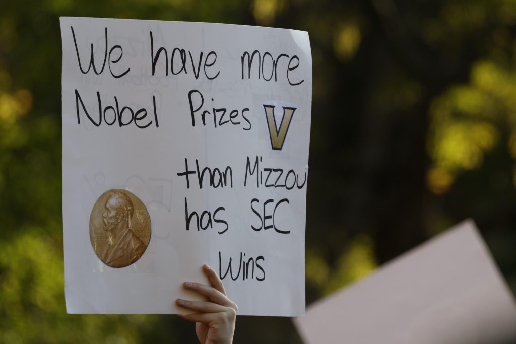 SEC Football’s Most Irrelevant Program of the Past Decade: A Crown Nobody Wanted – Dawg Sports