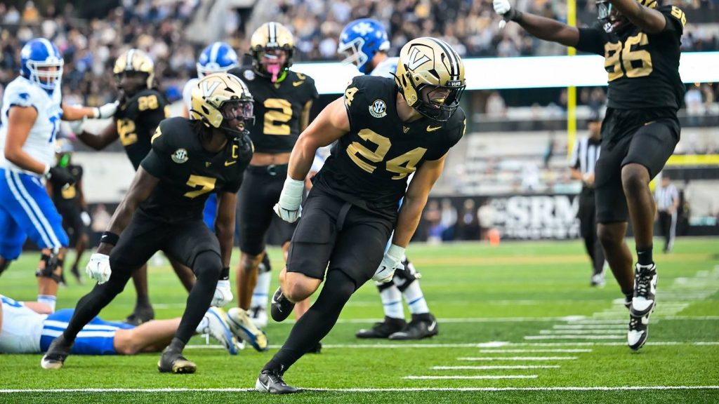 Vanderbilt Football Notebook: Nick Rinaldi's Focus, Thomas' Standout Play, Berlowitz' Development – Sports Illustrated
