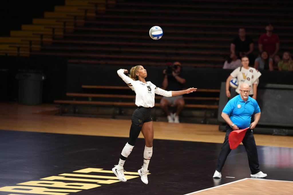 Season Opens with Sweep Over Charleston – Vanderbilt Commodores