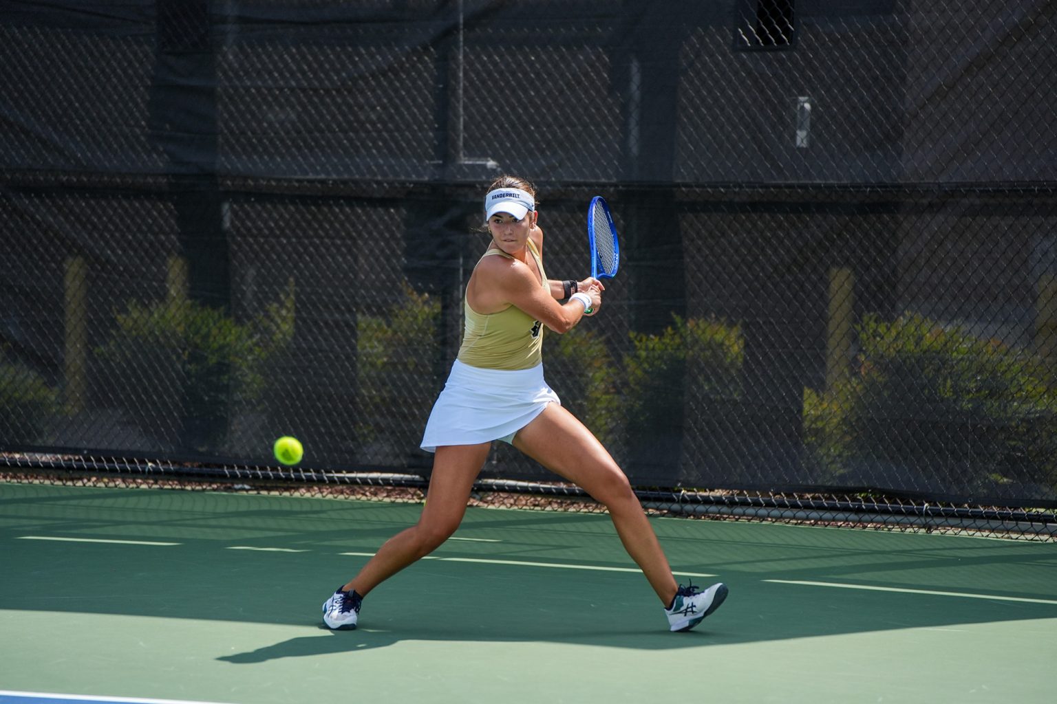Vanderbilt Women's Tennis – Webster Stays Rolling – vucommodores.com
