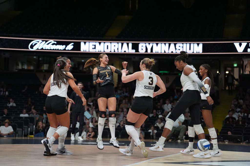 Commodores Host Florida Sunday – Vanderbilt Commodores