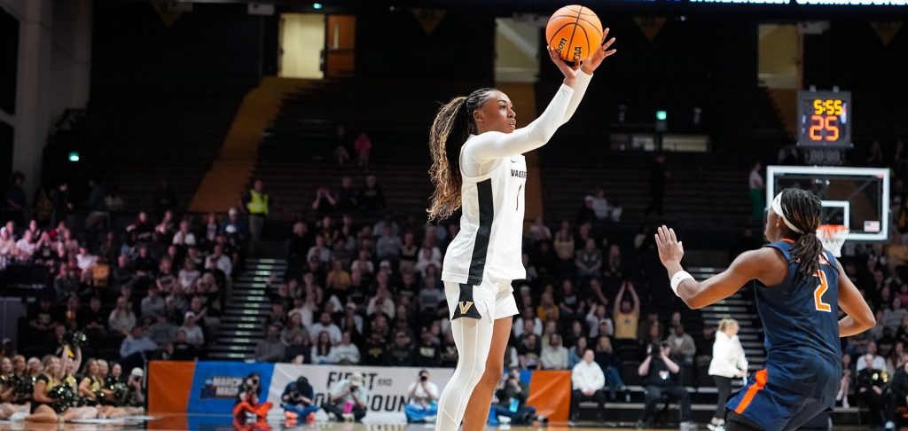 Media Tabs Blakes SEC Preseason Player of the Year – Vanderbilt Commodores