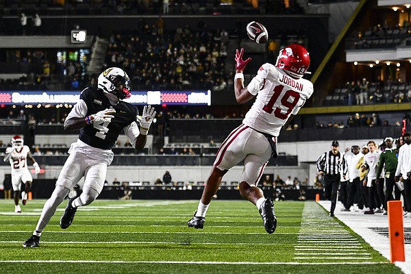 Antonio Jordan's big game at Vanderbilt helped answer a lingering question for Arkansas football – Whole Hog Sports