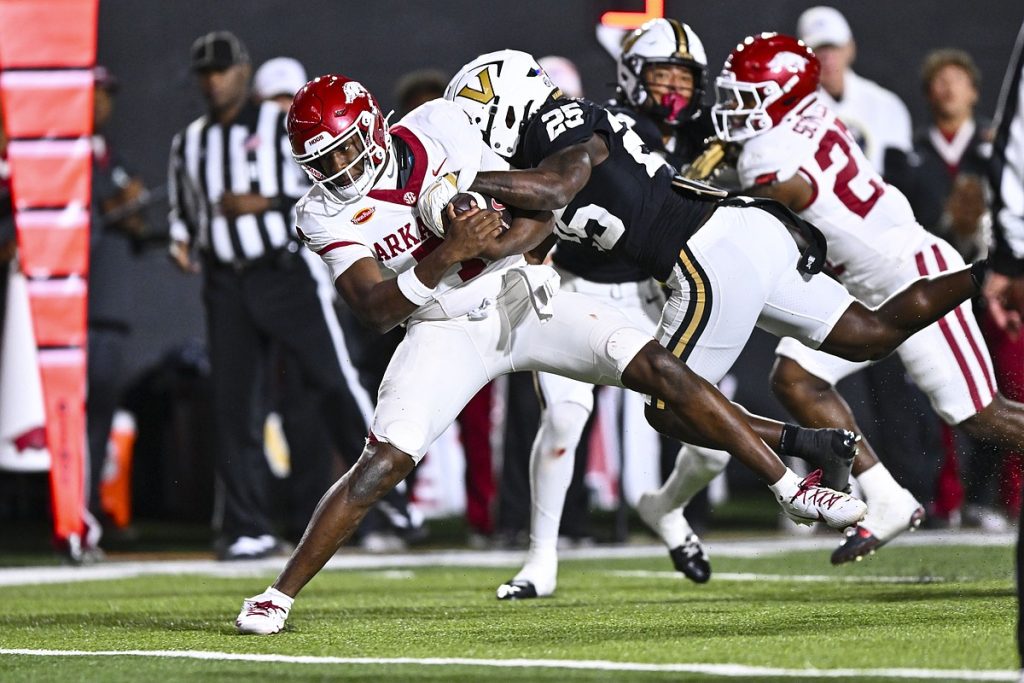 Grading Arkansas football through its first seven games – The Arkansas Democrat-Gazette